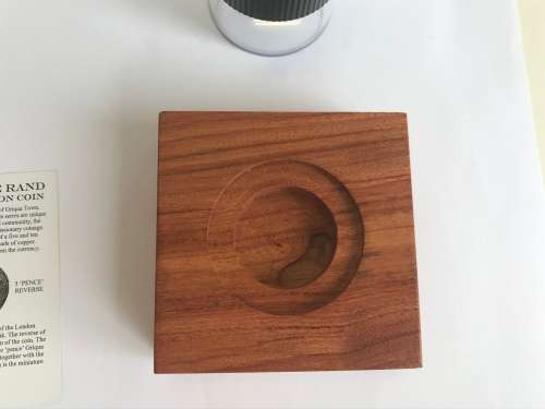 R5 GRIQUA TOWN BICENTENARY COIN with Magnifier Set