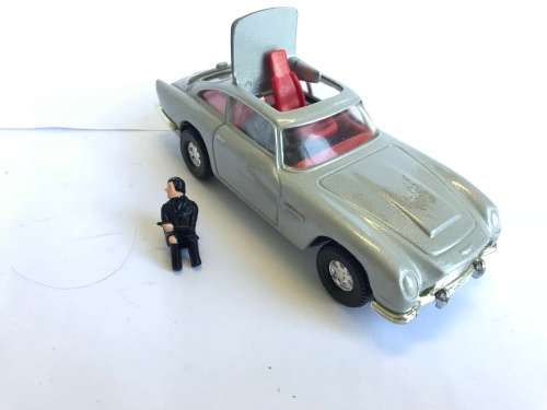 CORGI TOYS 261 JAMES BOND 007 DB5 ASTON MARTIN - SECRET AGENT CAR