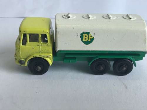 Matchbox Lesney Bedford BP Tanker Truck No. 25 with Original Box