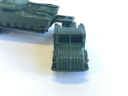 Matchbox Lesney Major Pack #M3 - Tank Transporter and Centurion Tank