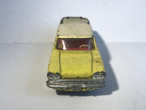 FOR CHRISTO ONLY- DINKY TOYS #193 RAMBLER CROSS COUNTRY STATION WAGON