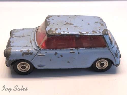 CORGI TOYS #226 MORRIS MINI MINOR