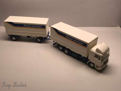 Wiking 1:87 Man Truck and Trailer