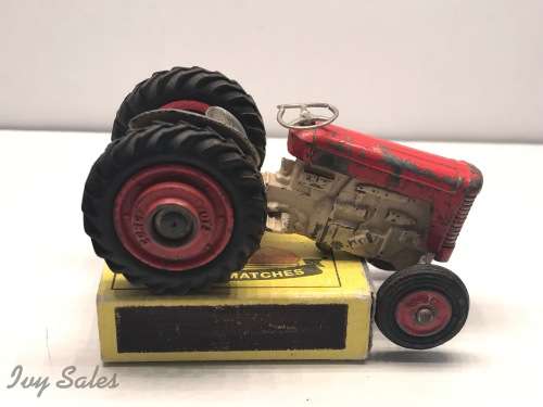 CORGI TOYS MASSEY FERGUSON TRACTOR