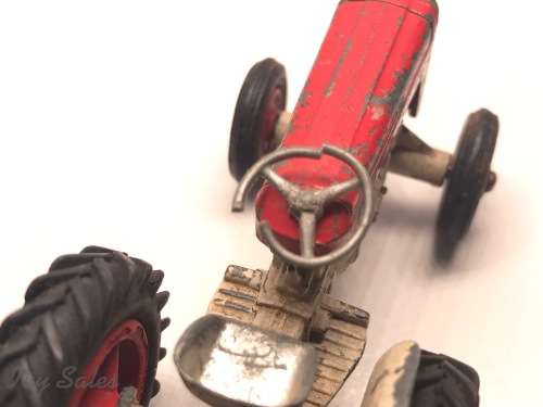 CORGI TOYS MASSEY FERGUSON TRACTOR