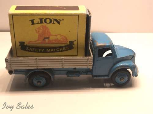 Dinky Toys #30m / 414 Dodge Dump Truck