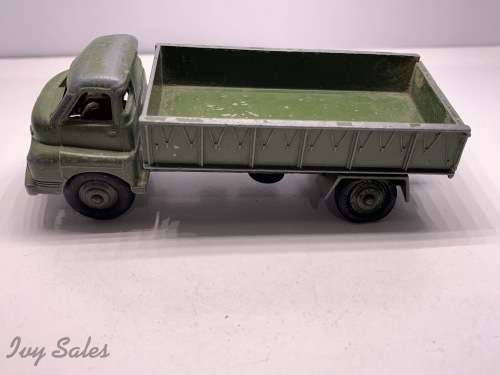 Dinky Toys #621 Bedford 3-Ton Army Wagon