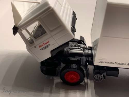 Wiking 1:87 Kaiser Bier Truck and Trailer