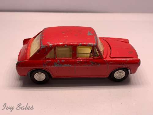 FOR CHRISTO ONLY- SPOT ON TRIANG #262 MORRIS 1100