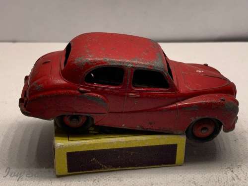 DINKY TOYS #161 Austin Somerset Saloon