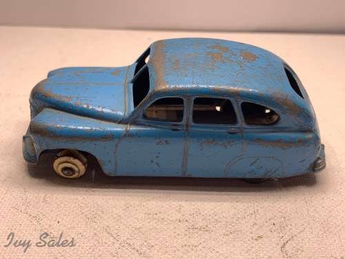 DINKY TOYS #40e Standard Vanguard