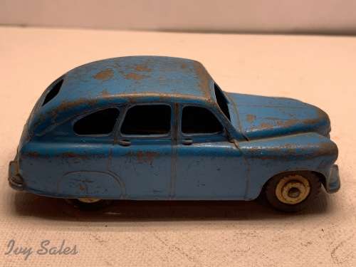 DINKY TOYS #40e Standard Vanguard