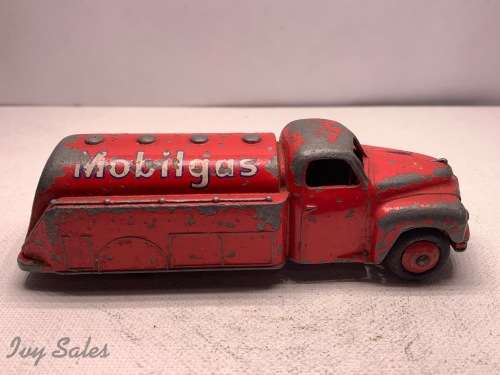 Dinky Toys #440 MOBILGAS TANKER