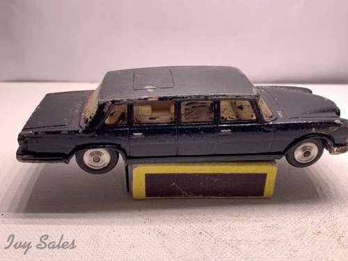 CORGI TOYS - MERCEDES BENZ 600 PULLMAN - OVERPAINTED