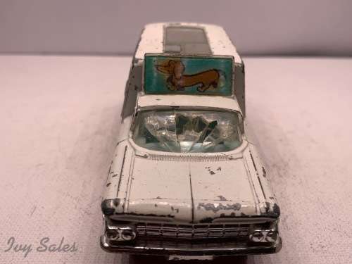 CORGI TOYS #486 CHEVROLET IMPALA KENNEL CLUB