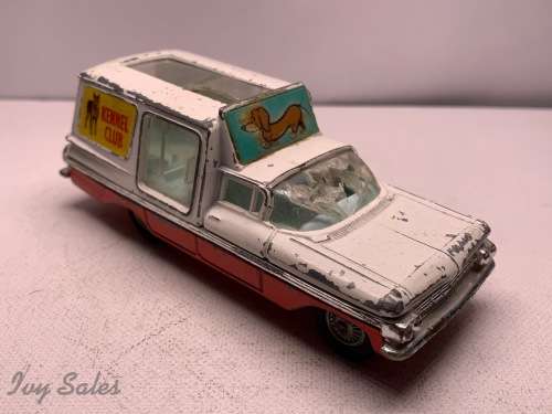 CORGI TOYS #486 CHEVROLET IMPALA KENNEL CLUB