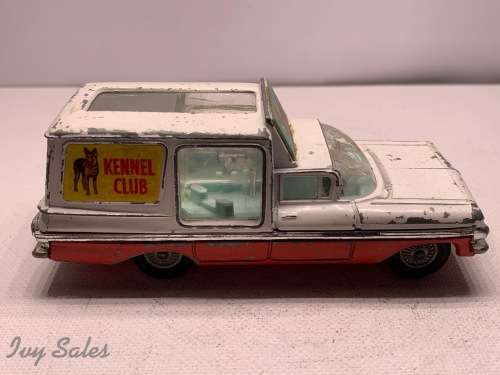 CORGI TOYS #486 CHEVROLET IMPALA KENNEL CLUB