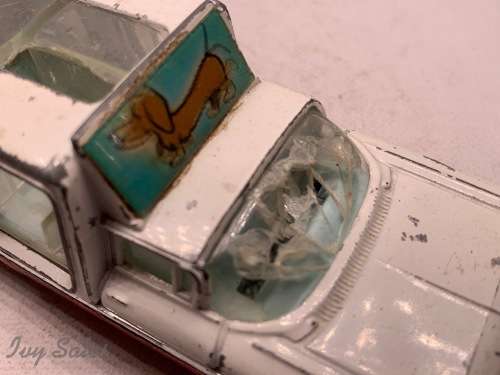 CORGI TOYS #486 CHEVROLET IMPALA KENNEL CLUB