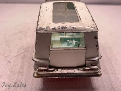 CORGI TOYS #486 CHEVROLET IMPALA KENNEL CLUB