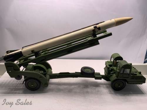 FOR DALE ONLY - Dinky Toys #666 Missile Erector Vehicle With Corporal Missile And La+ ORIGINAL BOX