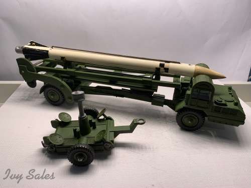 FOR DALE ONLY - Dinky Toys #666 Missile Erector Vehicle With Corporal Missile And La+ ORIGINAL BOX