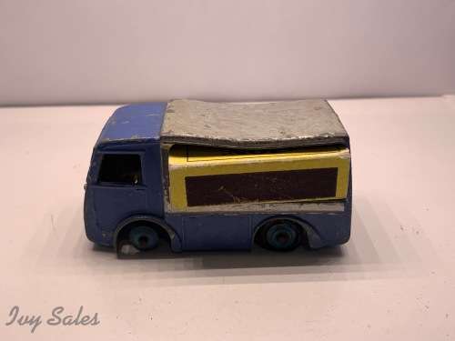 DINKY TOYS #30V - NCB ELECTRIC DAIRY VAN