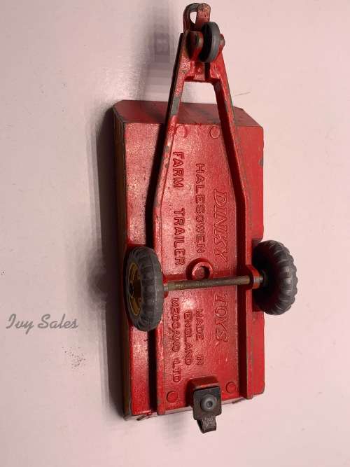 Dinky Toys #320 HALESOWEN FARM HARVEST TRAILER