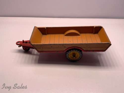 Dinky Toys #320 HALESOWEN FARM HARVEST TRAILER