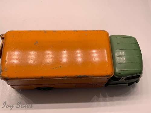 French Dinky Toys #33A Simca Cargo Van