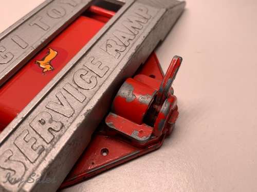 CORGI TOYS - SERVICE RAMP