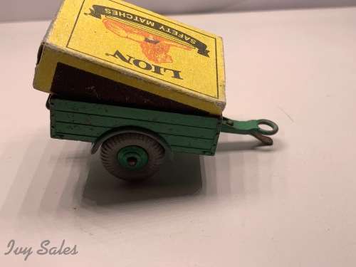 DINKY TOYS #341 LAND ROVER TRAILER IN GREEN