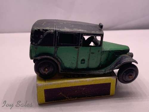 DINKY TOYS #36G - GREEN & BLACK AUSTIN TAXI