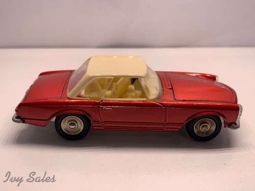 French Dinky Toys #516 Mercedes Benz 230 SL