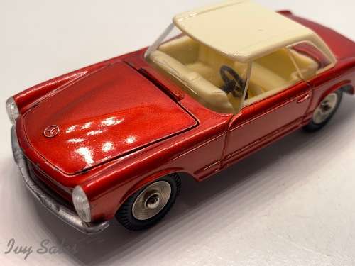 French Dinky Toys #516 Mercedes Benz 230 SL