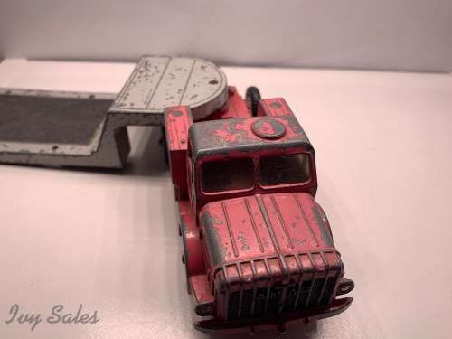 DINKY Toys #986 -- MIGHTY ANTAR + TRAILER