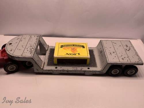 DINKY Toys #986 -- MIGHTY ANTAR + TRAILER