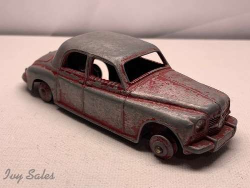 DINKY TOYS #156 Rover 75