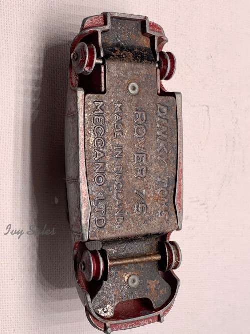 DINKY TOYS #156 Rover 75