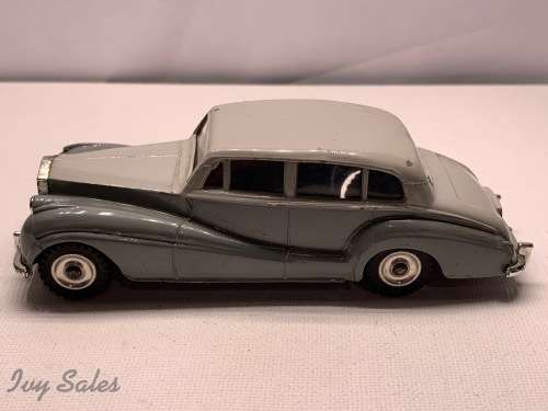 Dinky Toys #150 Rolls-Royce Silver Wraith