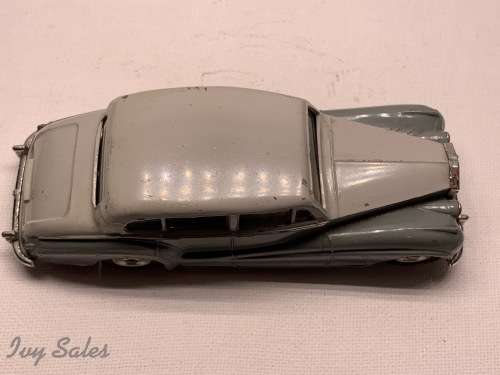 Dinky Toys #150 Rolls-Royce Silver Wraith