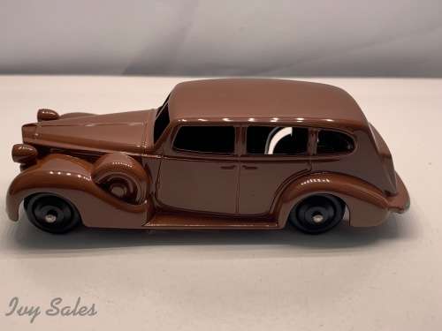 DeAgostini Edition - DINKY TOYS #39A Packard Eight Sedan
