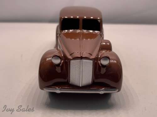 DeAgostini Edition - DINKY TOYS #39A Packard Eight Sedan