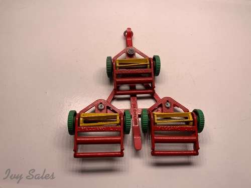 Dinky Toys #323 Triple Gang Mover
