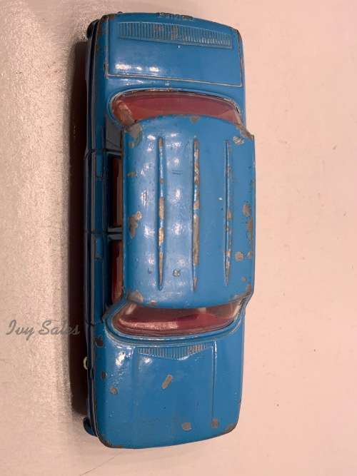 French Dinky Toys #517 Renault R8
