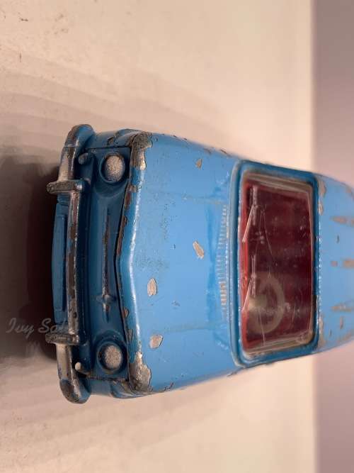 French Dinky Toys #517 Renault R8
