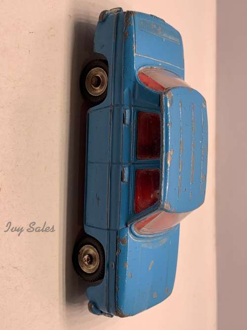 French Dinky Toys #517 Renault R8