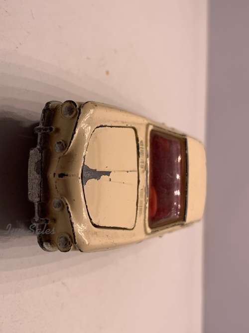 Corgi Toys #239 Volkswagen Karmann Ghia
