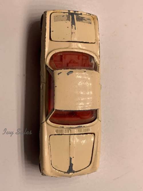 Corgi Toys #239 Volkswagen Karmann Ghia