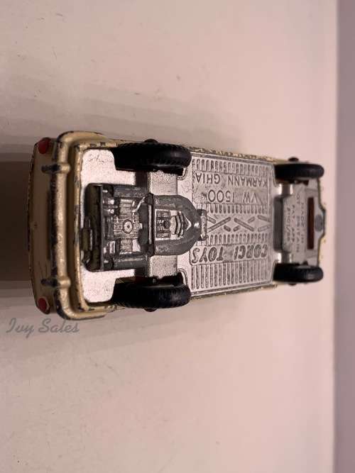 Corgi Toys #239 Volkswagen Karmann Ghia