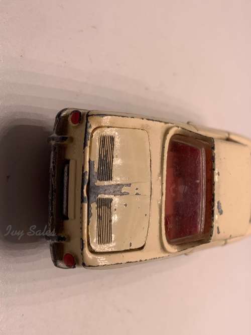 Corgi Toys #239 Volkswagen Karmann Ghia